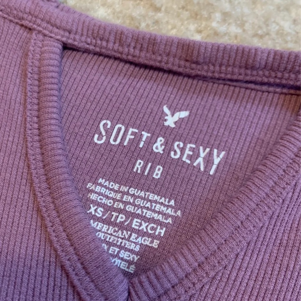 American eagle top - Picture 2 of 3